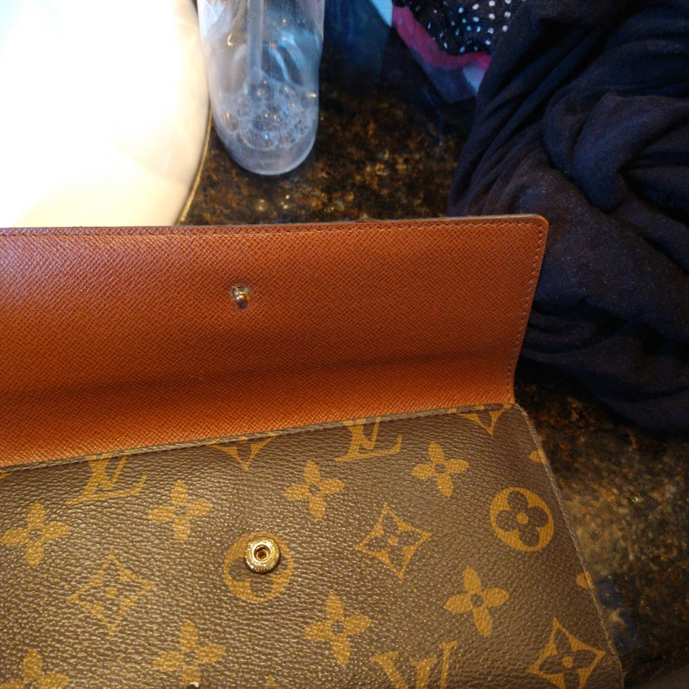 Louis Vuitton medium sized wallet LV